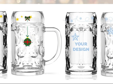 Dekorierte Glastassen für Glühwein und Punsch auf Weihnachtsmärkten